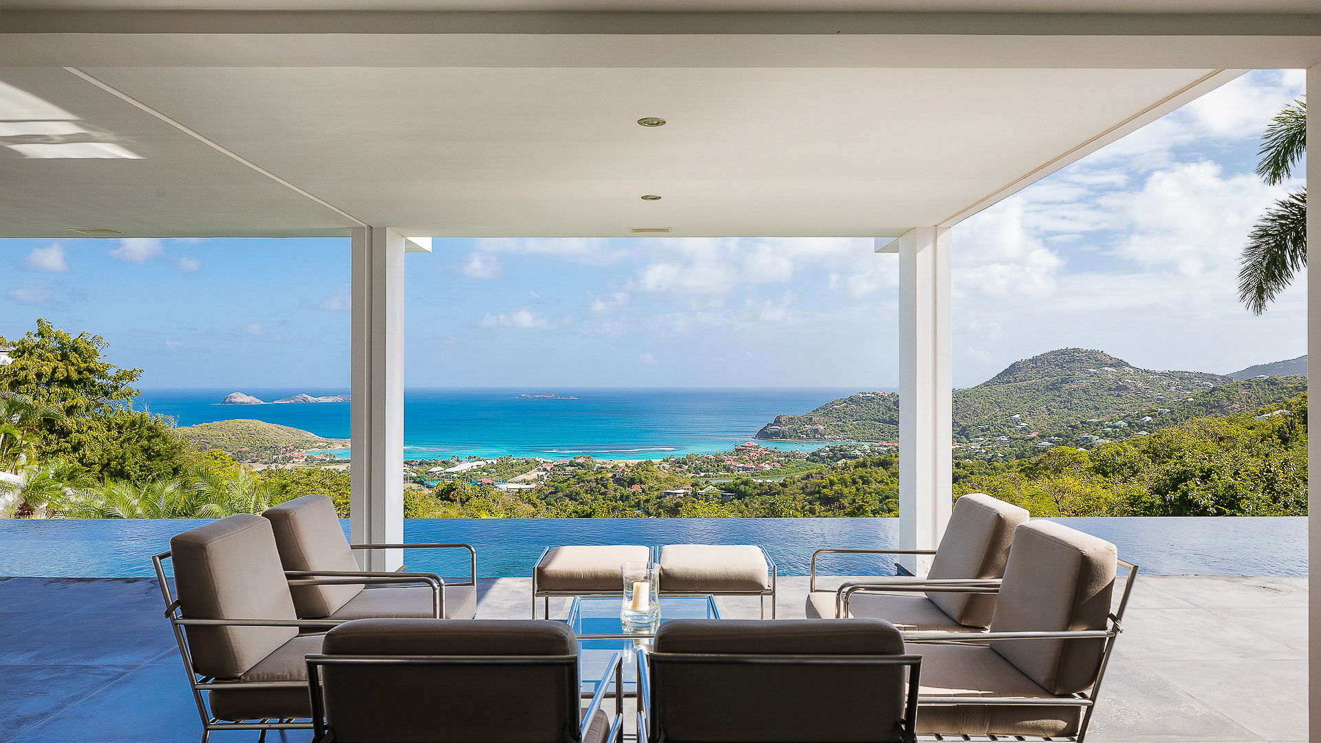 Nirvana - 5-bedroom luxury villa in Nirvana

        
        
            
                Lurin - Image 24