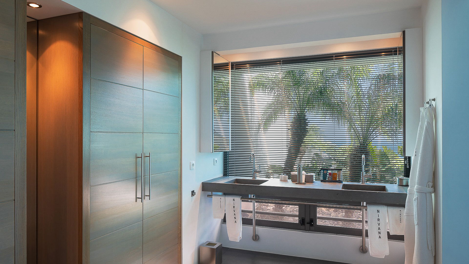 Nirvana - 5-bedroom luxury villa in Nirvana

        
        
            
                Lurin - Image 36