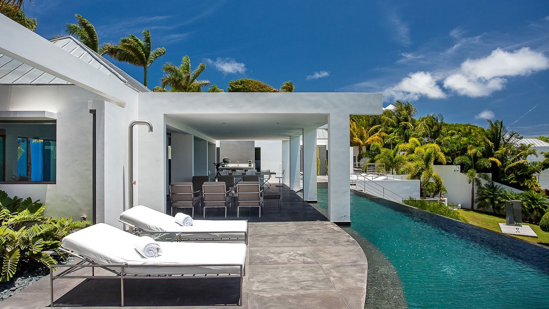 Nirvana - 5-bedroom luxury villa in Nirvana

        
        
            
                Lurin - Image 143