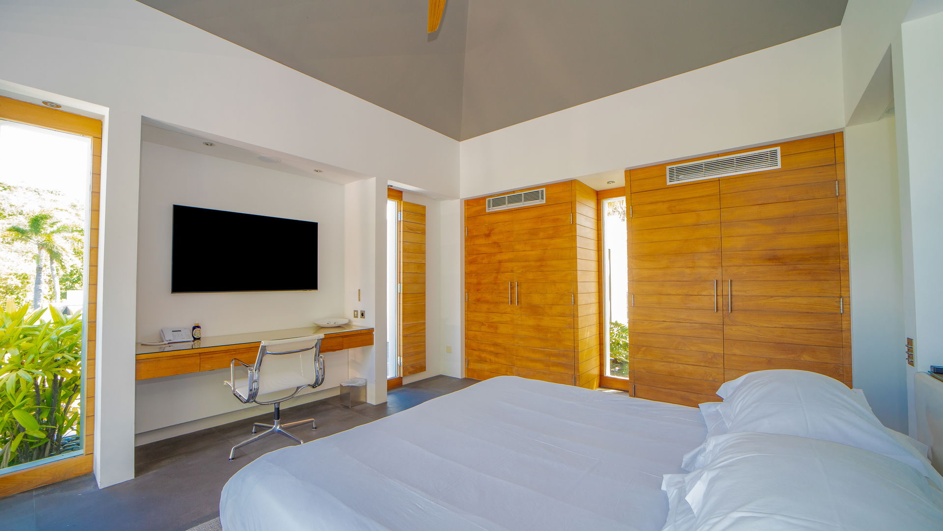 Nirvana - 5-bedroom luxury villa in Nirvana

        
        
            
                Lurin - Image 71