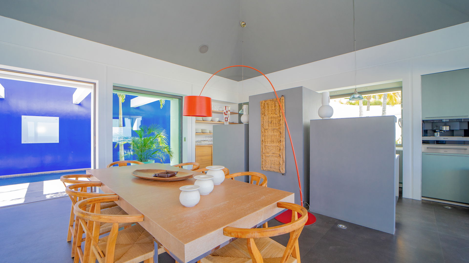 Nirvana - 5-bedroom luxury villa in Nirvana

        
        
            
                Lurin - Image 25