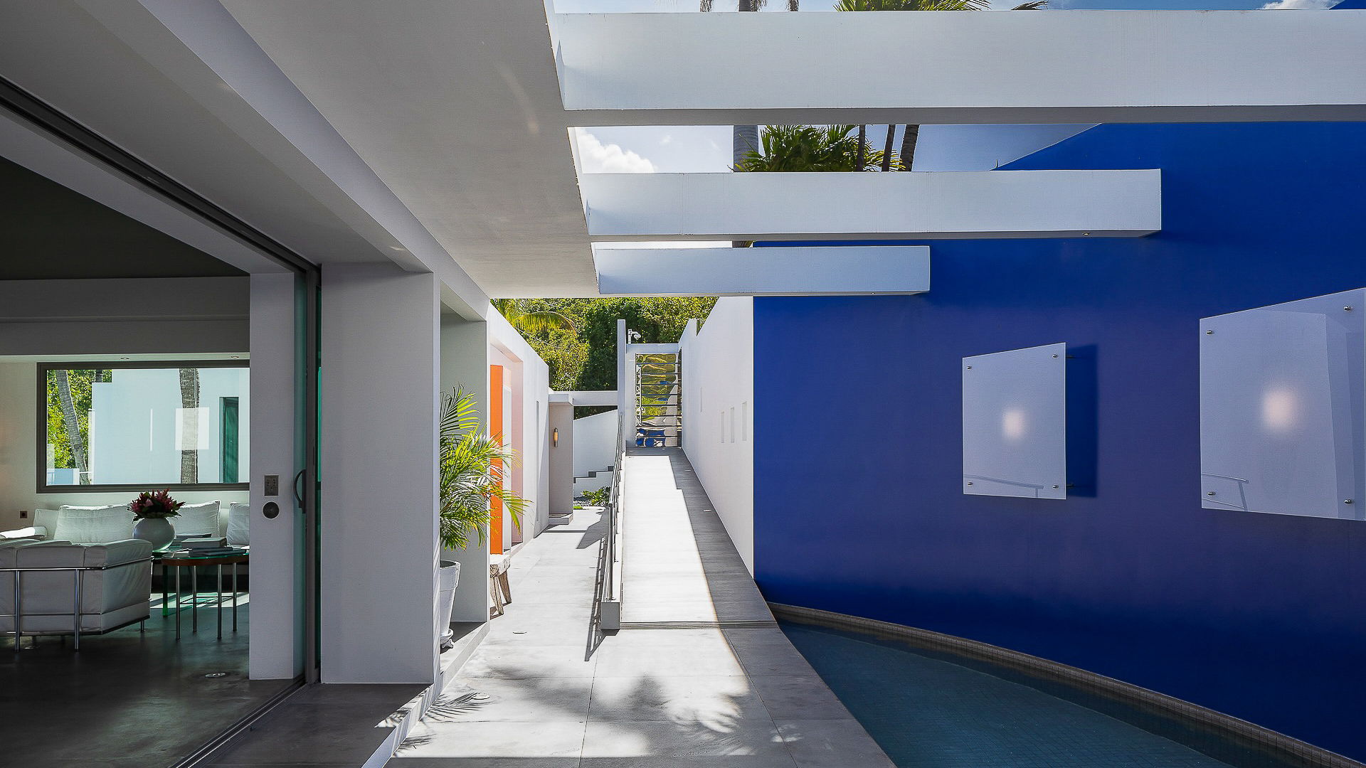 Nirvana - 5-bedroom luxury villa in Nirvana

        
        
            
                Lurin - Image 148