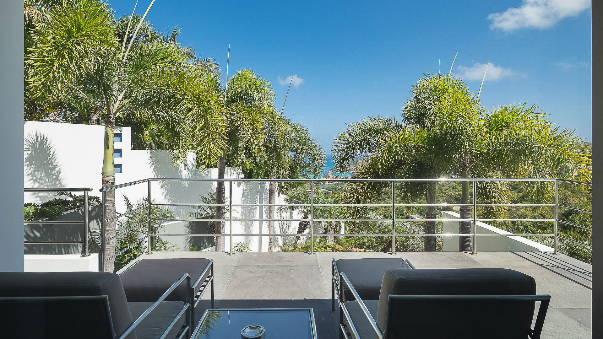 Nirvana - 5-bedroom luxury villa in Nirvana

        
        
            
                Lurin - Image 126