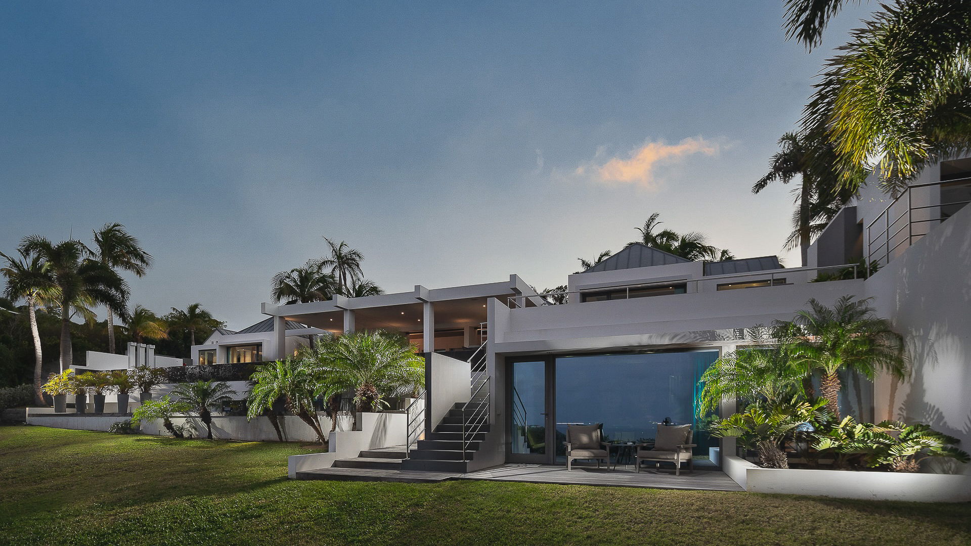 Nirvana - 5-bedroom luxury villa in Nirvana

        
        
            
                Lurin - Image 119