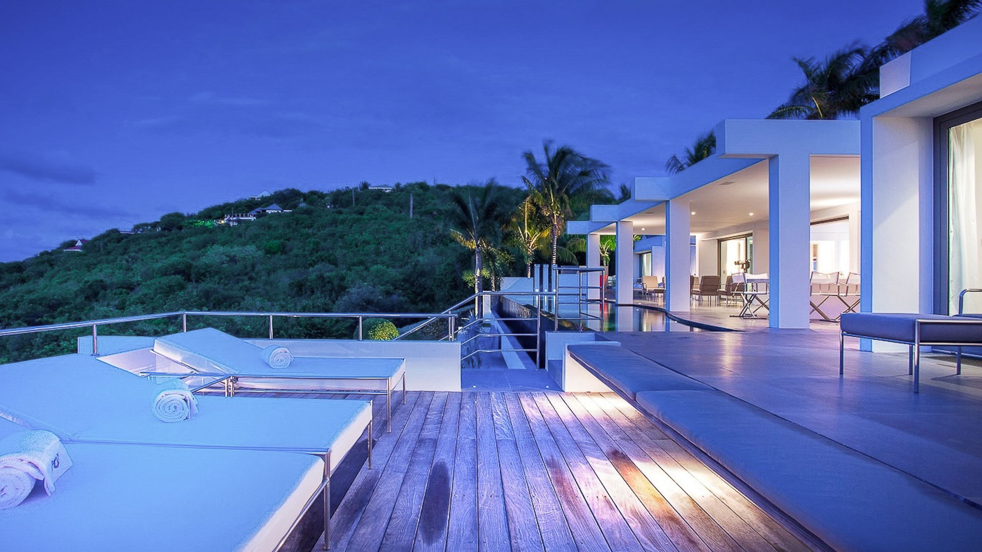 Nirvana - 5-bedroom luxury villa in Nirvana

        
        
            
                Lurin - Image 45