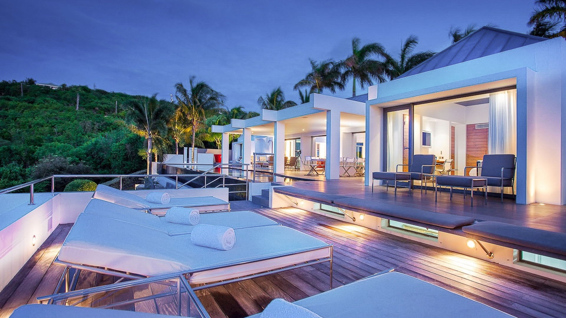 Nirvana - 5-bedroom luxury villa in Nirvana

        
        
            
                Lurin - Image 84