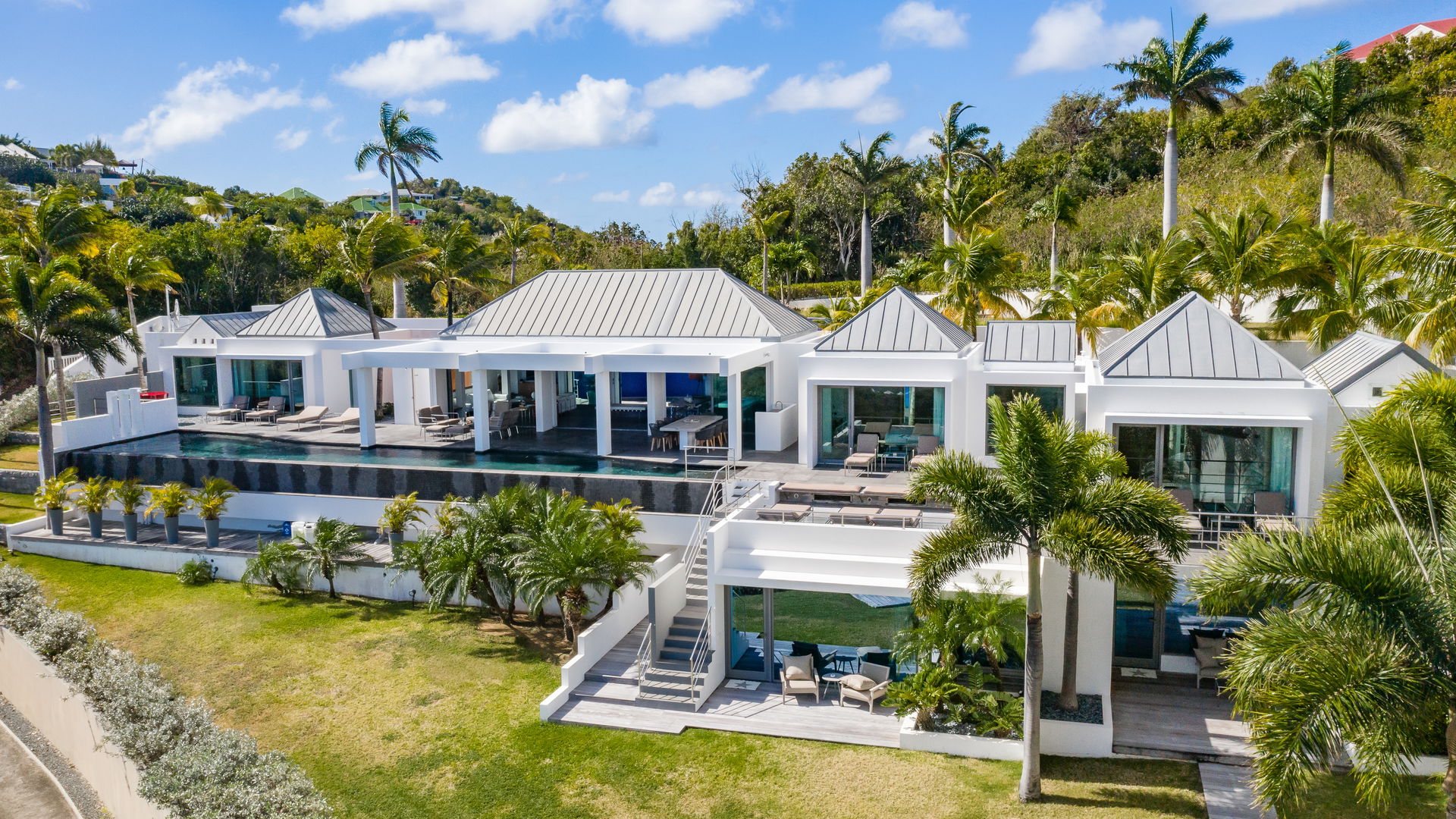 Nirvana - 5-bedroom luxury villa in Nirvana

        
        
            
                Lurin - Image 87