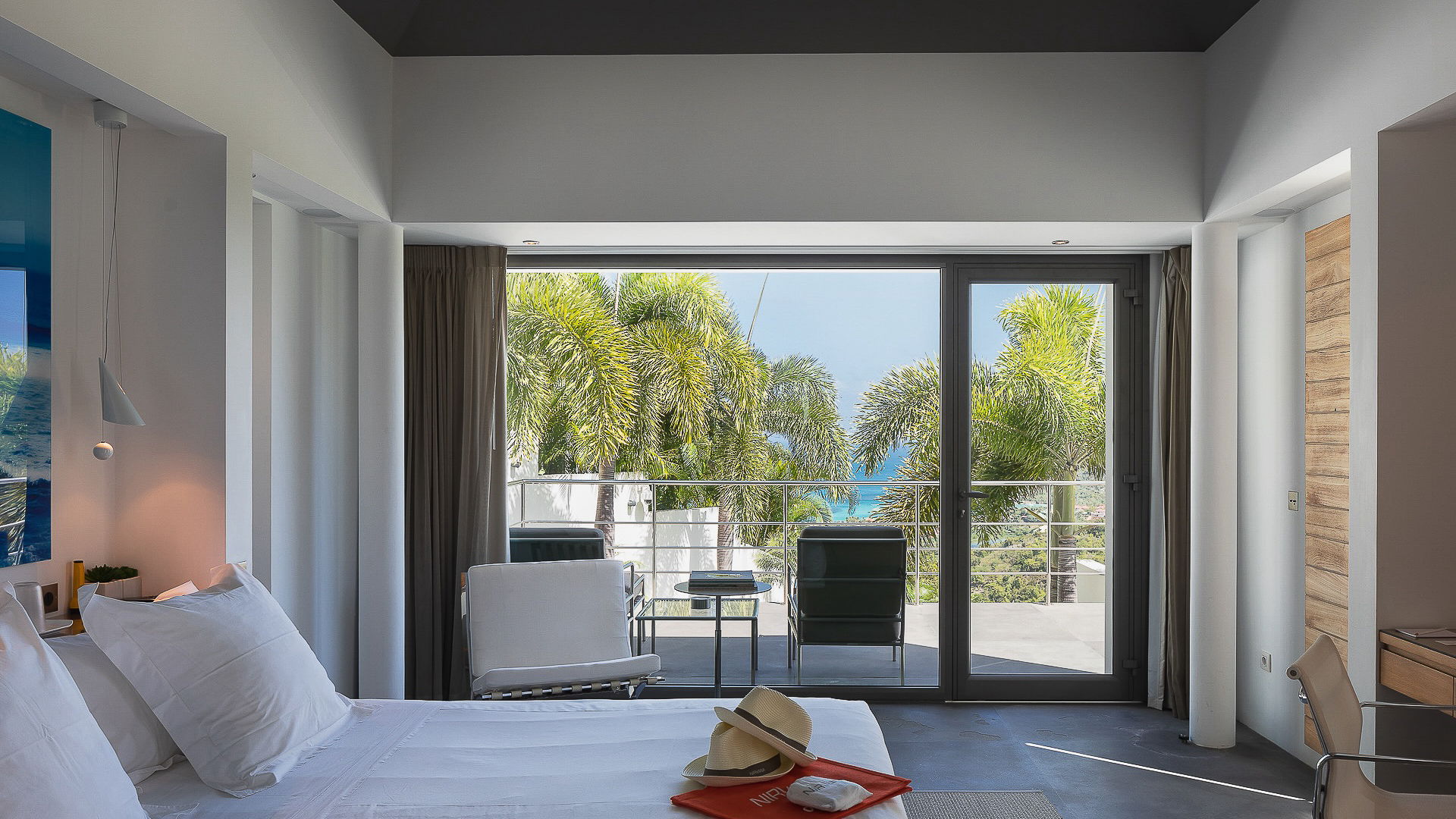 Nirvana - 5-bedroom luxury villa in Nirvana

        
        
            
                Lurin - Image 107