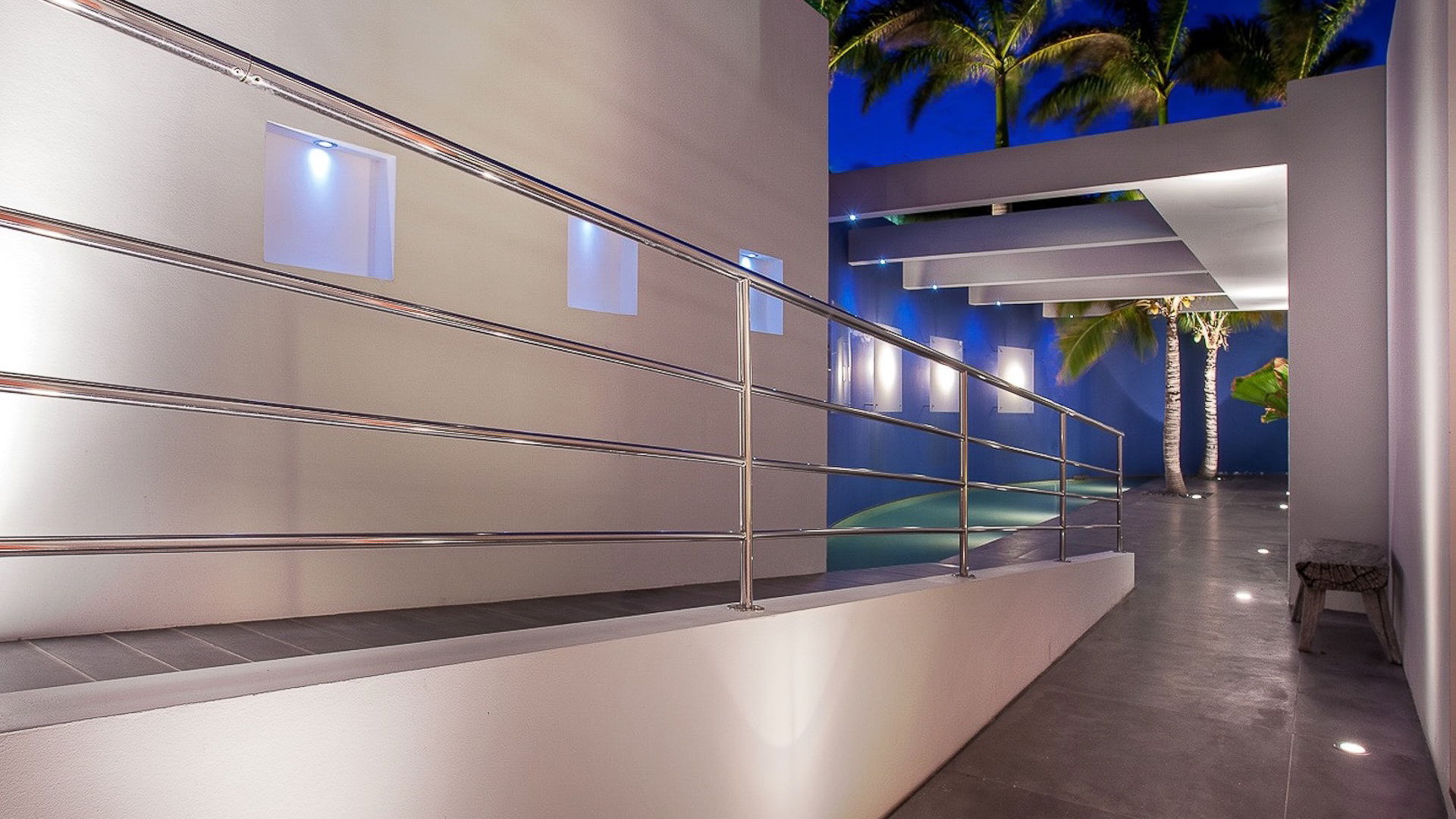 Nirvana - 5-bedroom luxury villa in Nirvana

        
        
            
                Lurin - Image 46