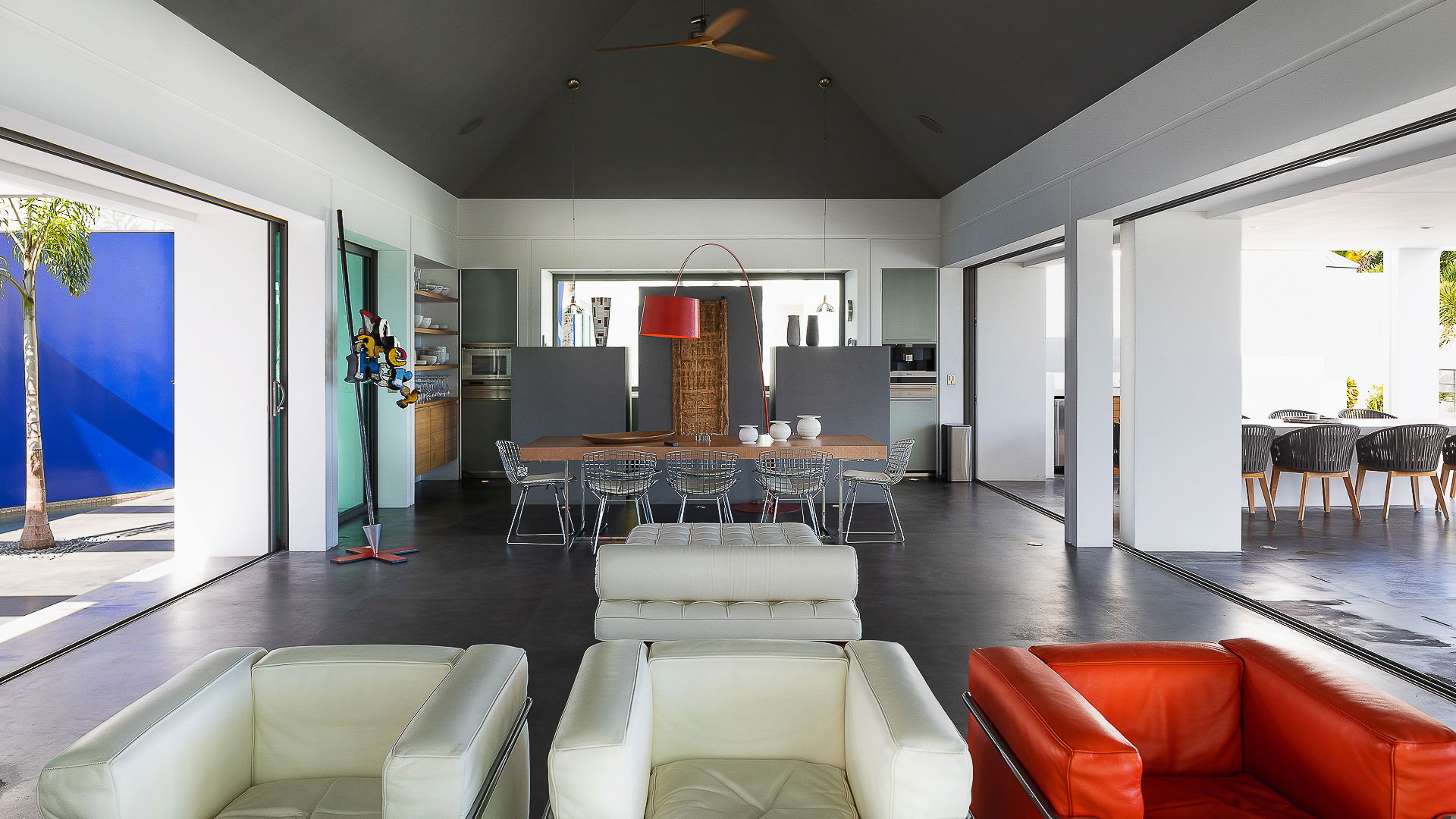 Nirvana - 5-bedroom luxury villa in Nirvana

        
        
            
                Lurin - Image 14