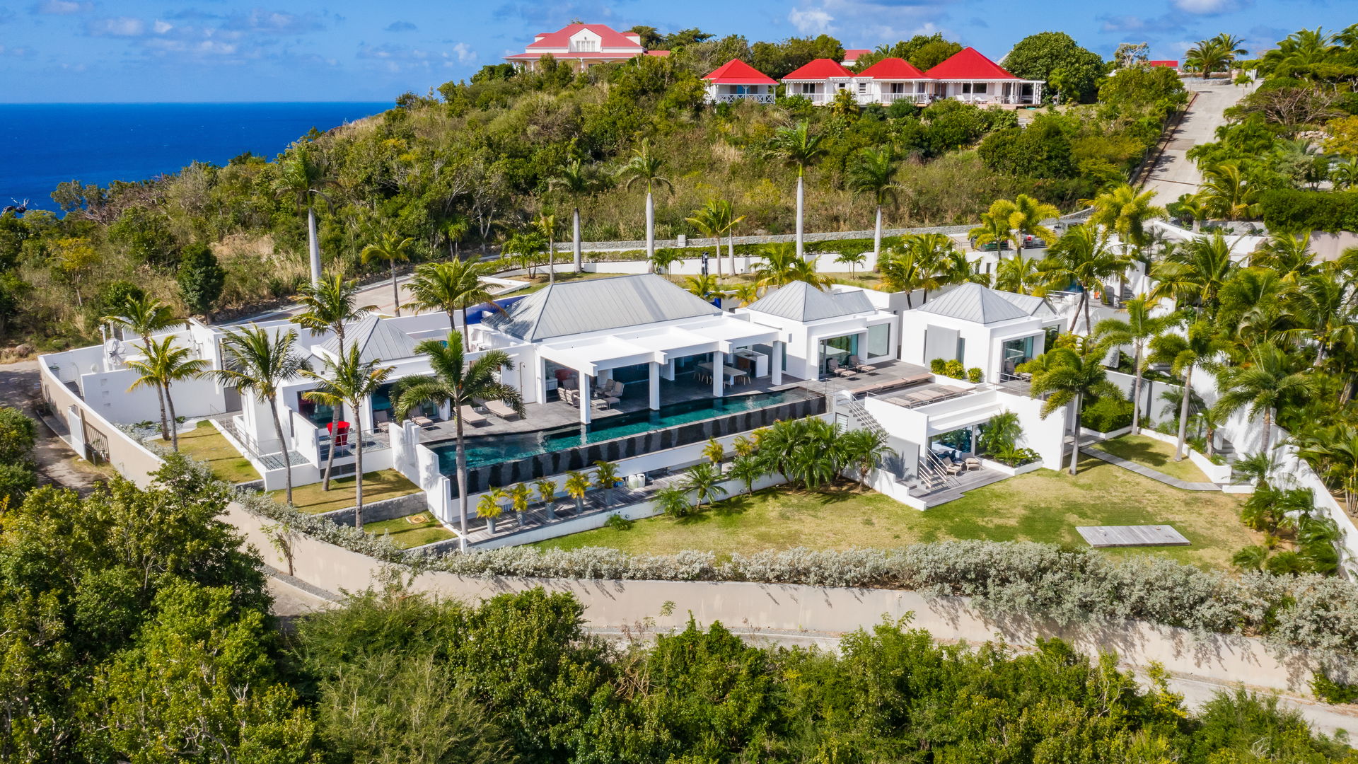 Nirvana - 5-bedroom luxury villa in Nirvana

        
        
            
                Lurin - Image 47