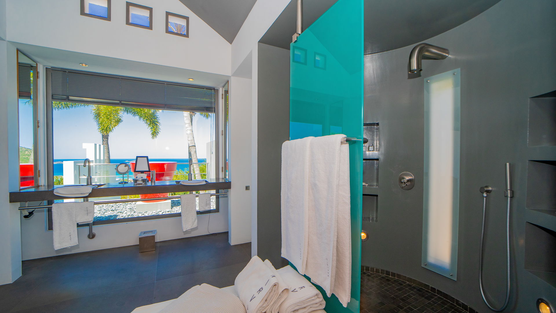 Nirvana - 5-bedroom luxury villa in Nirvana

        
        
            
                Lurin - Image 10