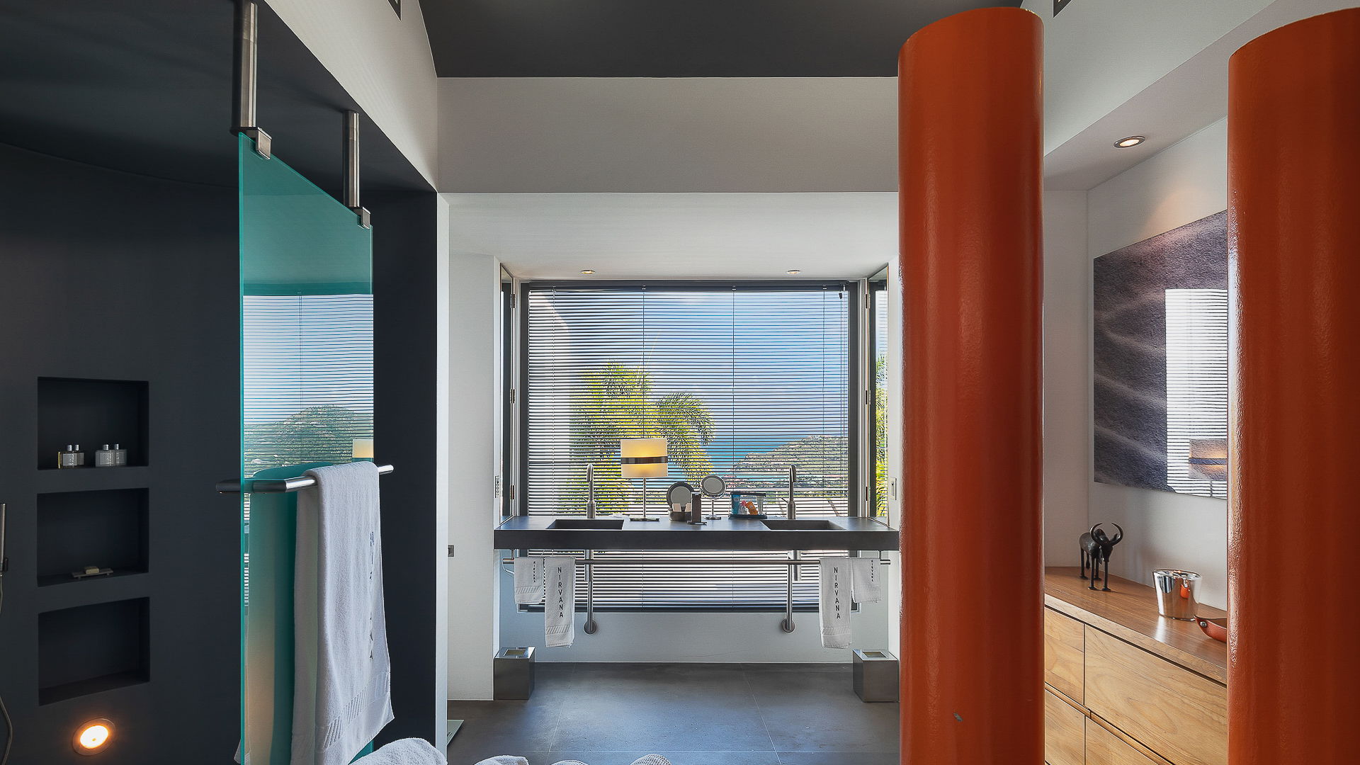 Nirvana - 5-bedroom luxury villa in Nirvana

        
        
            
                Lurin - Image 94